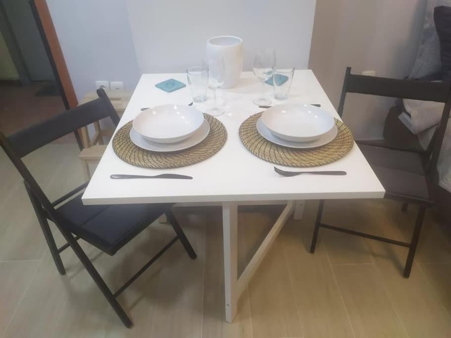 Studio Apartment With All Amenities In Kolonaki Athens Luaran gambar