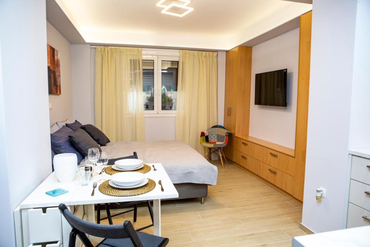 Studio Apartment With All Amenities In Kolonaki Athens Luaran gambar