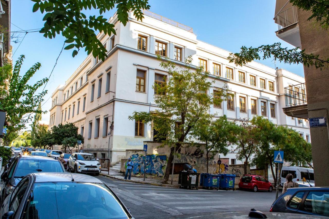 Studio Apartment With All Amenities In Kolonaki Athens Luaran gambar
